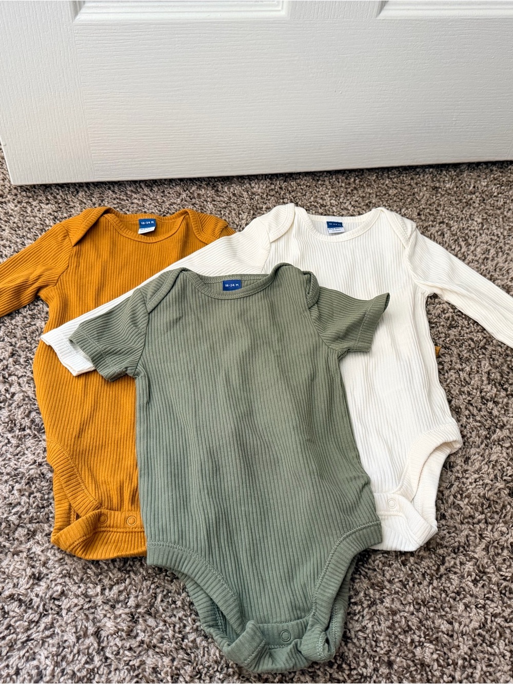 Old Navy Bodysuit 3-Pack - Mustard, Olive, Cream